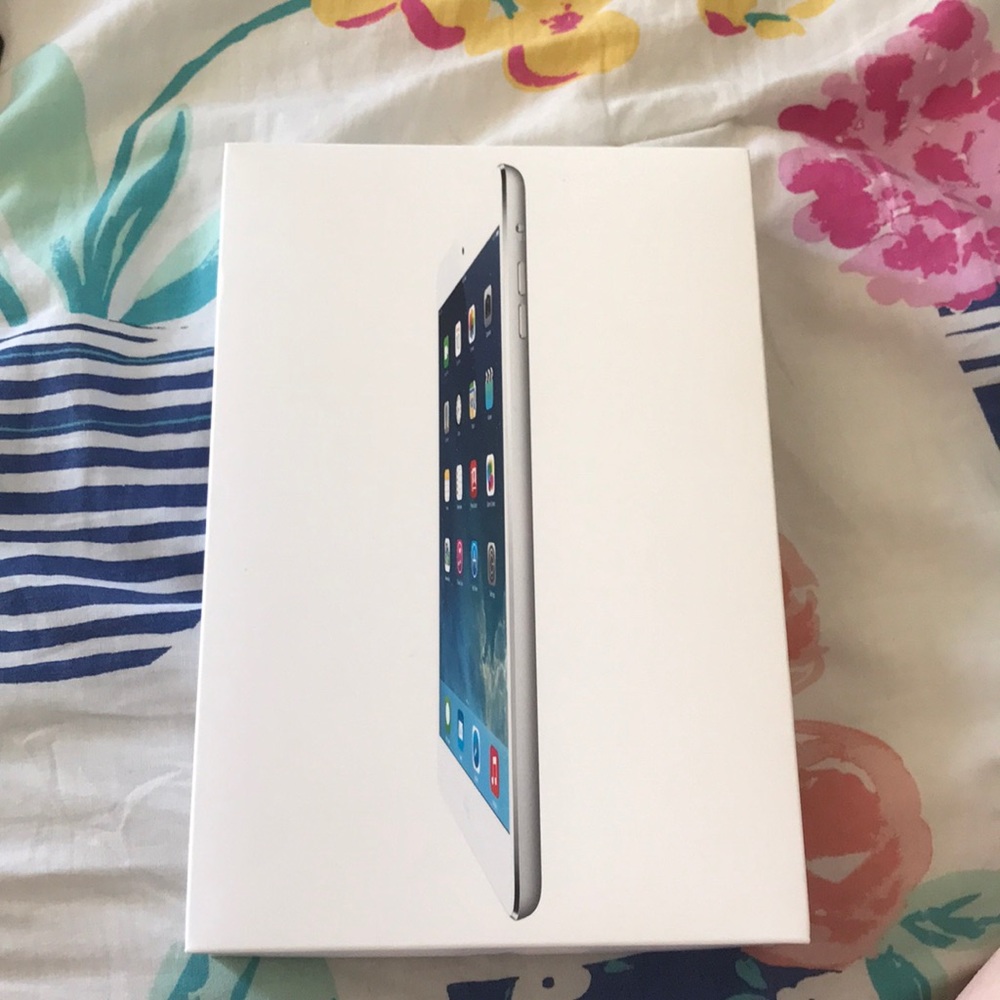 Used IPad Mini + Case